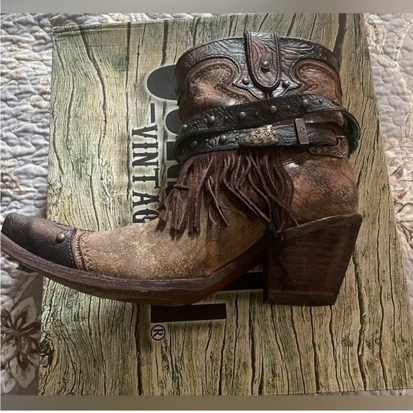 Womens Short Vintage Corral Western Boots - Picture 5 of 8
